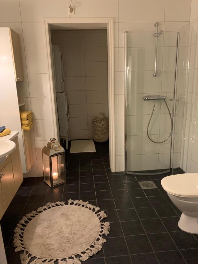 Kvaloya Apartment By The Sea Tromso Bagian luar foto