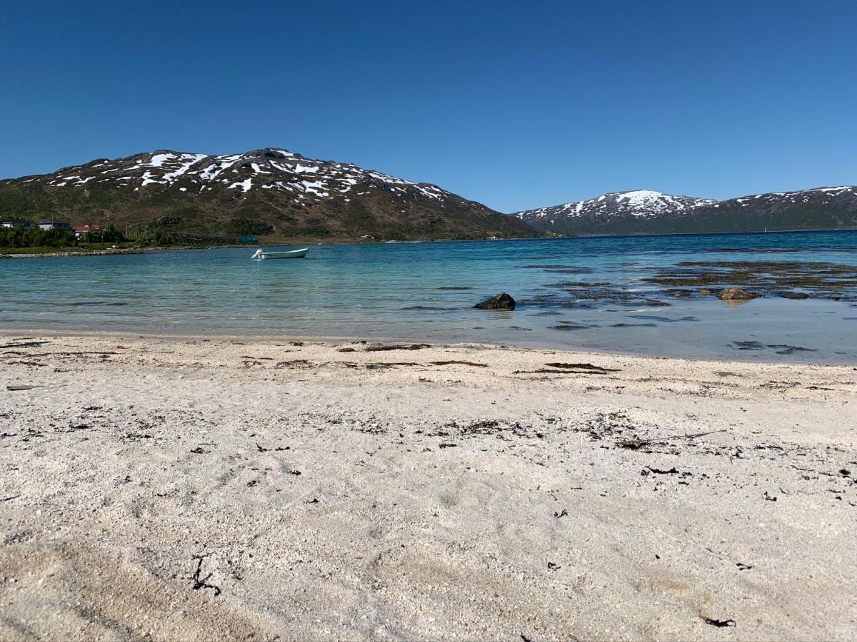 Kvaloya Apartment By The Sea Tromso Bagian luar foto
