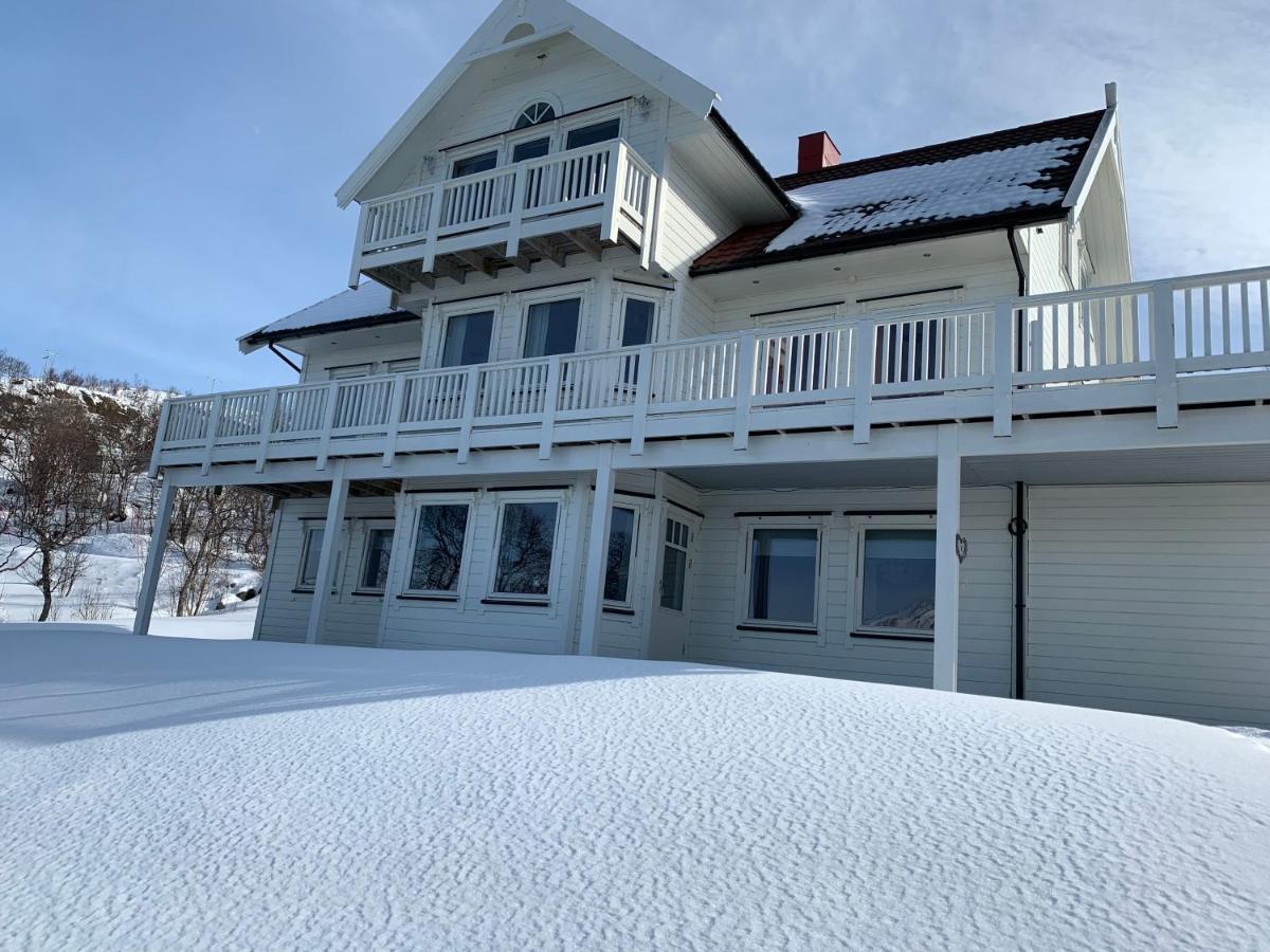 Kvaloya Apartment By The Sea Tromso Bagian luar foto