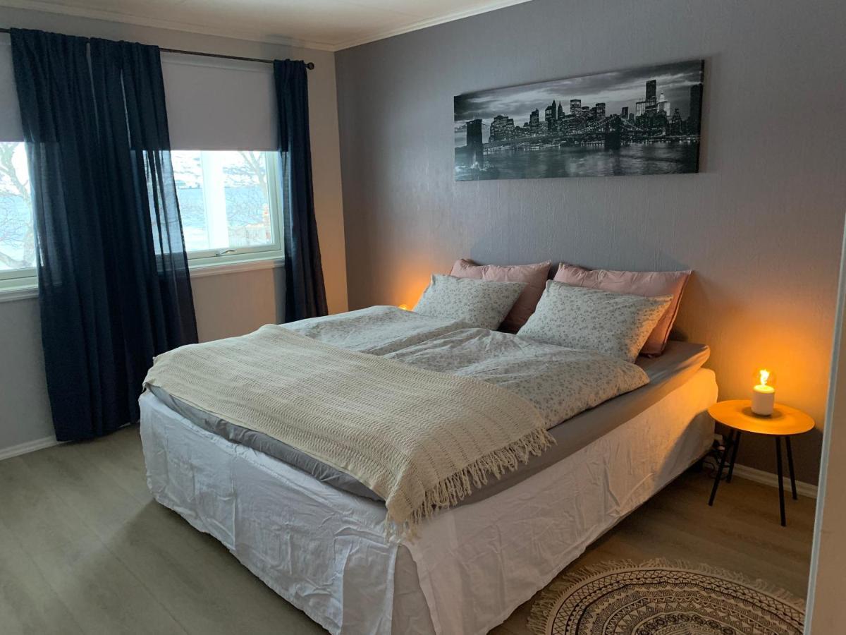 Kvaloya Apartment By The Sea Tromso Bagian luar foto