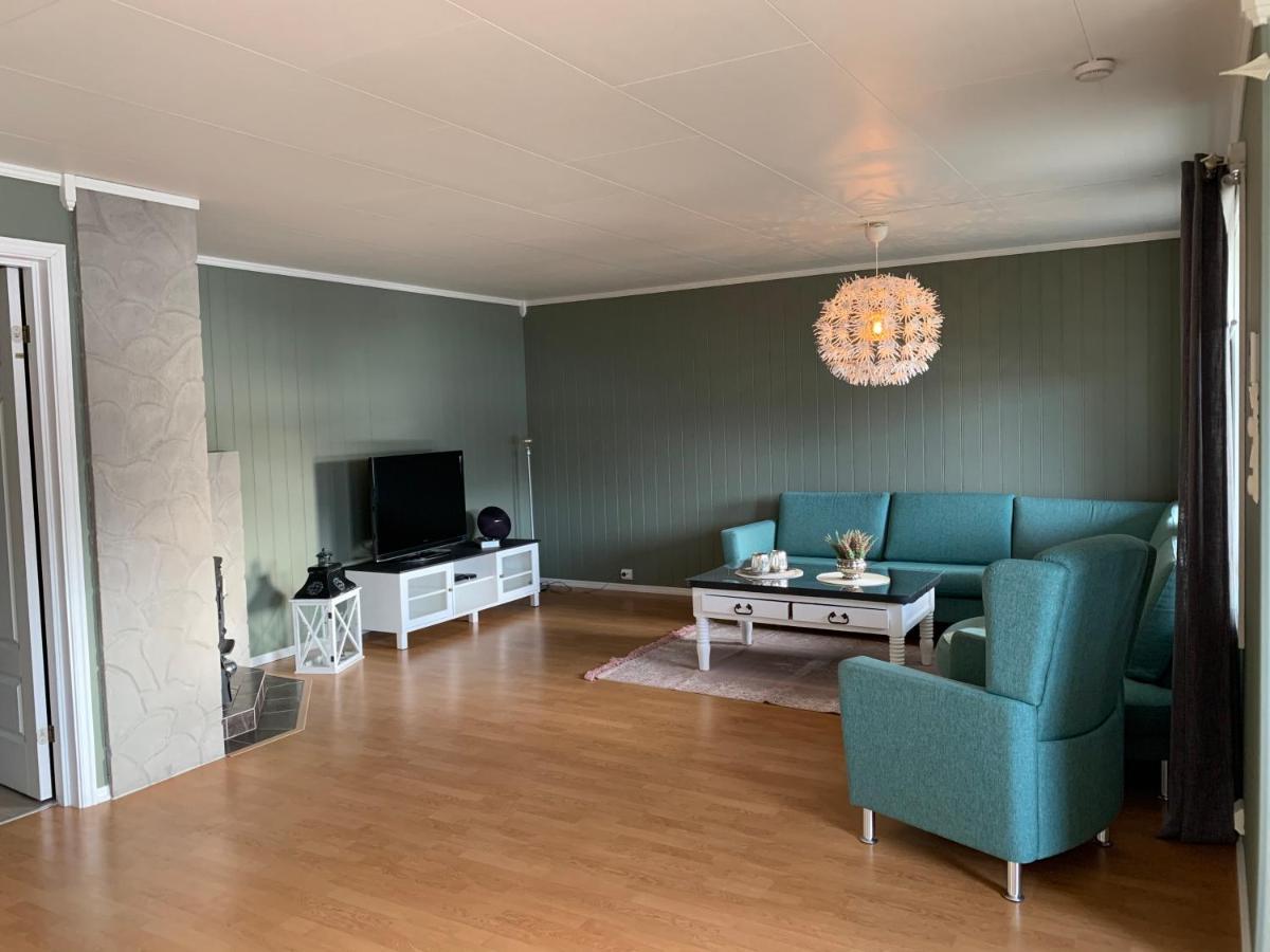 Kvaloya Apartment By The Sea Tromso Bagian luar foto